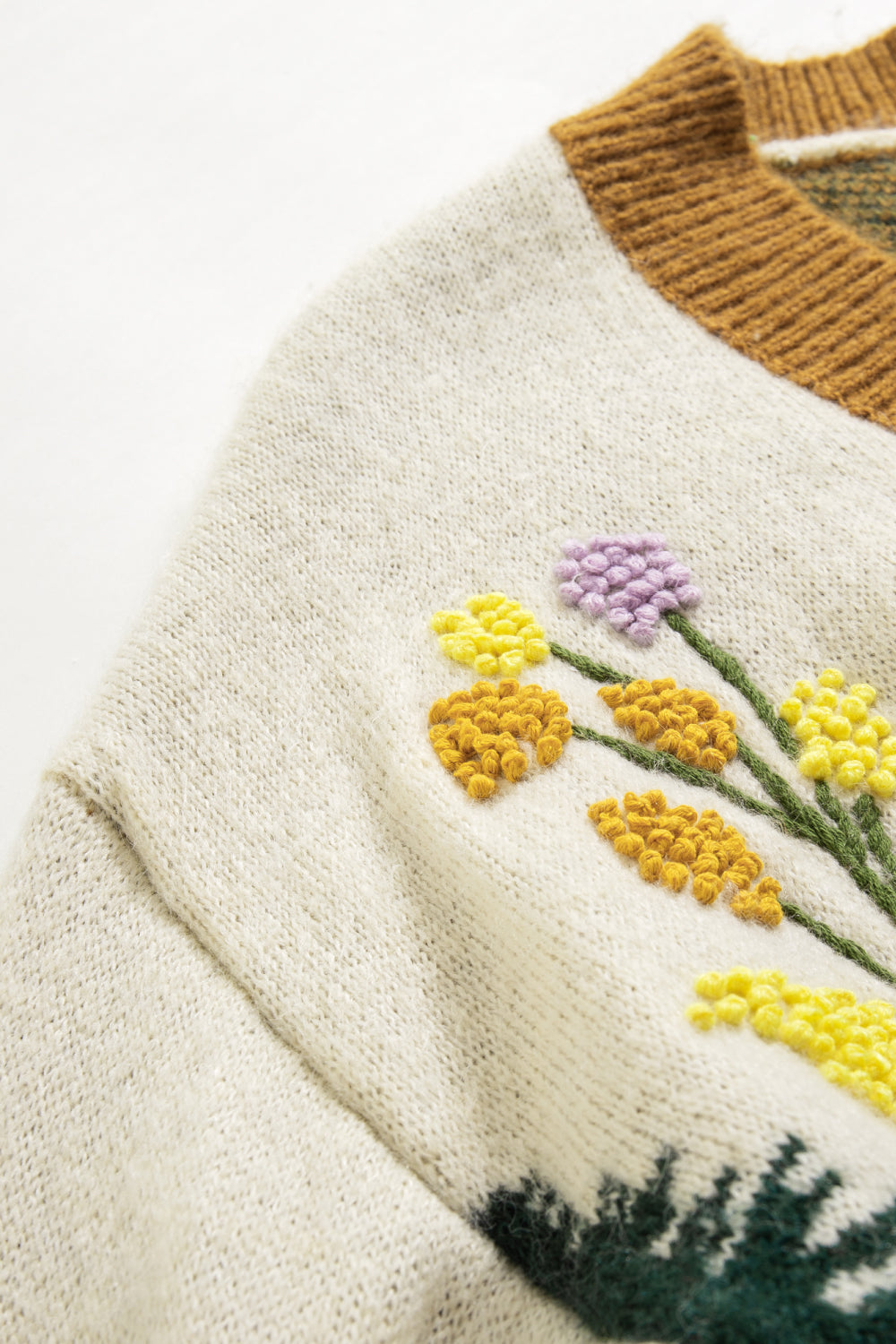Embroidery Cardigan