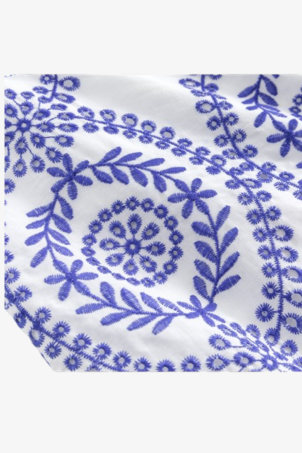 Fine China Embroidery Shorts